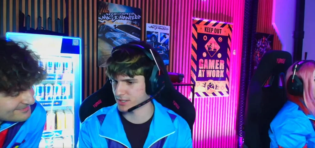 Stół do ruletki z kulką i żetonami w kasynie w 2026 roku